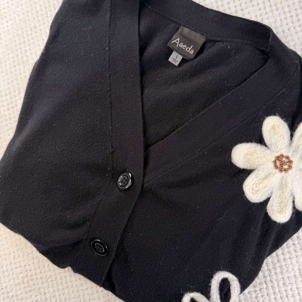 Aaeda Black Floral Applique Button Front Cardigan Sweater Large Cottagecore